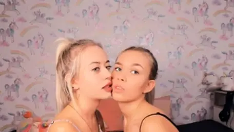 Fingering on webcam