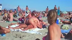 Pareja disfruta de una paja manual