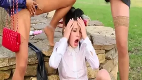 Very kinky mature finds pleasure in fucking