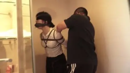 Throat fuck in the bath in HD