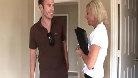 Sex scene escorted by hot pornstar Payton Hall