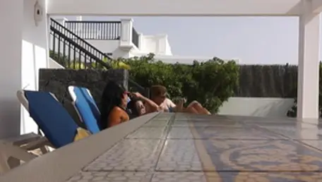 Coral Joice riding big dildo