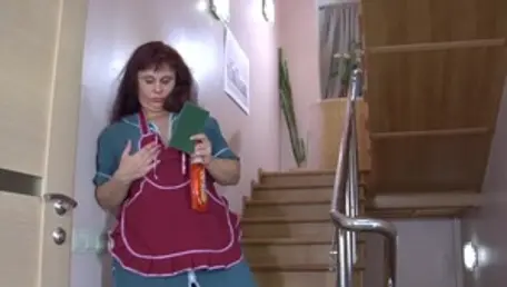Curvy chef has a passion for hard slamming