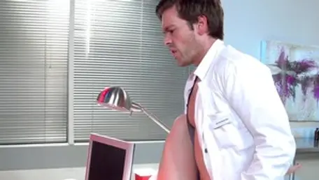 DoctorAdventures.com - Bald Diamond Foxxx pussy fucking