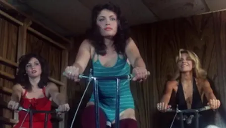 Vanessa Del Rio ao lado de Kandi Barbour gozando na boca