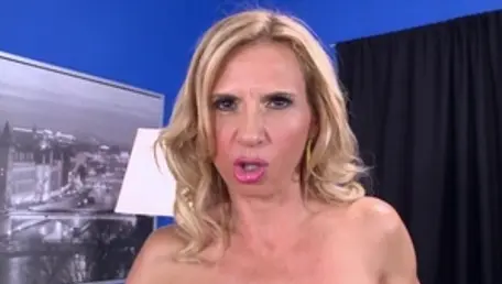 Mature Brooke Tyler finds pleasure in ramming hard in HD
