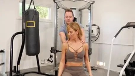 Pure Mature - Super sexy girl hardcore blowjob in the gym