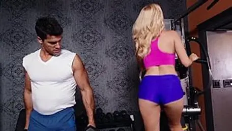 Milf Hunter - Aaliyah Love among Ramon Nomar in the gym