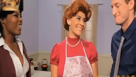 MILF goes for steamy real sex in public HD