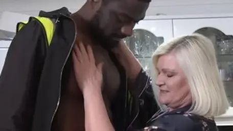 Lacey Starr: Young BBW getting a facial interracial bang in HD