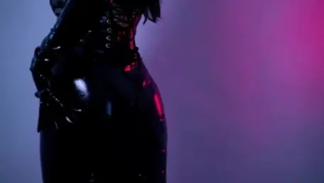 Cumshot slut wearing latex