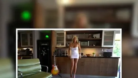 MILF feels up to plowing hard