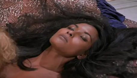 Japanese 18 yr old Laura Gemser wishes hard nailining in HD
