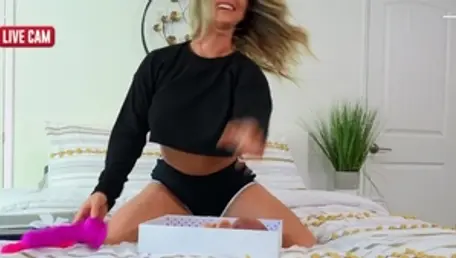 MILF Kayley Gunner needs hard fucking in HD