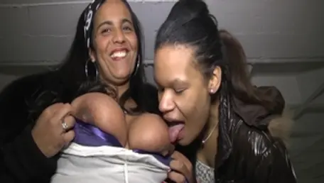 Very hot slut raw pussy fucking