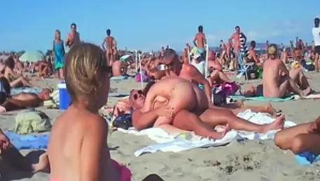 Couple enjoys handjob