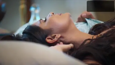 Super sexy Arab bisexual masturbating