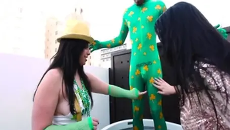 Crazy hard nailining in the company of MILF