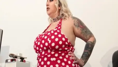 Passionate mature raw handjob