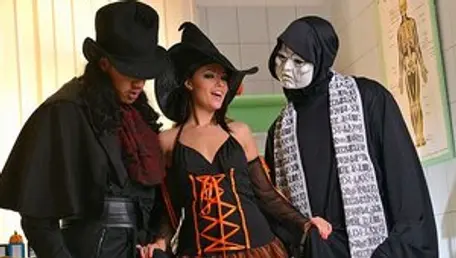 DDF Blowjobs - Stepmom Ava Dalush threesome scene in HD