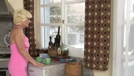 Hairy stepmom loves loud sex in HD