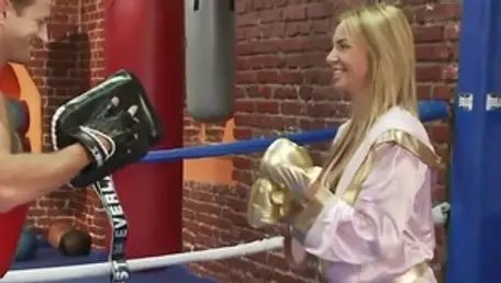 Coach Francesca Felucci feels up to good fuck in HD