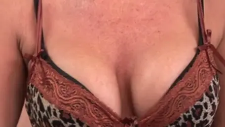 Fuxers Network - Cougar Vanessa Videl wearing bra handjob