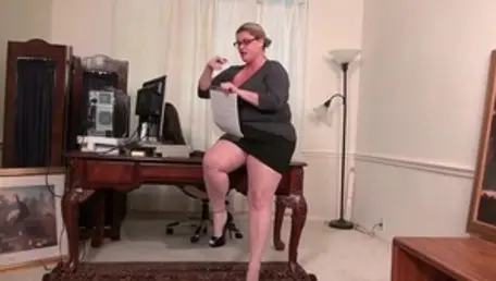 Older Woman Fun - MILF Kimmie Kaboom in nylon gets plowed