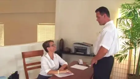 Secretary cumshot HD