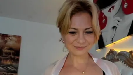 Orgasm on web-cam american in sexy lingerie in HD