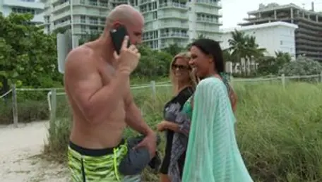 Wives on Vacation: Beautiful Alexis Fawx threesome XXX