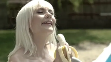 Pussy fucking in the garden