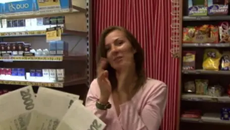 Young mature Lara Braun in a shop in HD