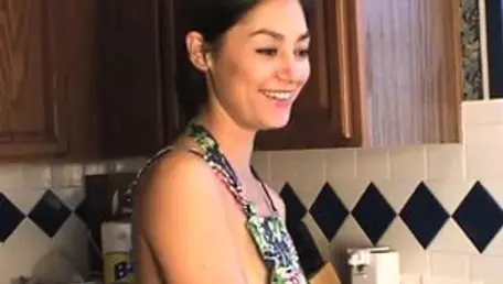 Aunt Judy's - MILF gets a buzz out of hard ramming