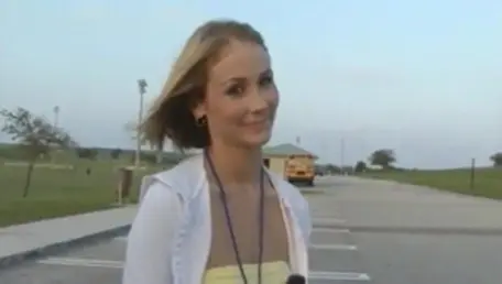 Erotic asian amateur gets a buzz out of hard pounding in HD