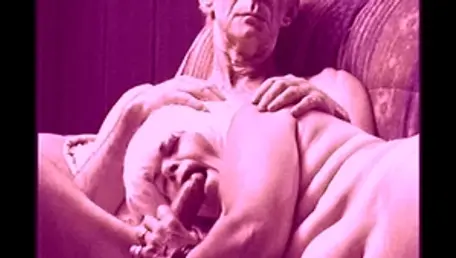 Chubby MILF homemade masturbating