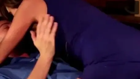 MILF handjob in HD