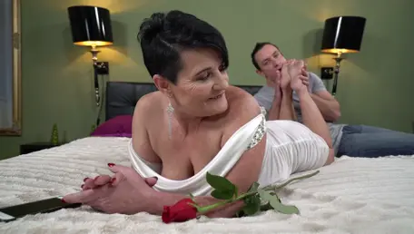 Lusty Grandmas: Dolly Bee's Lusty Desires