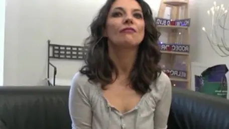 Super hot MILF throat fuck
