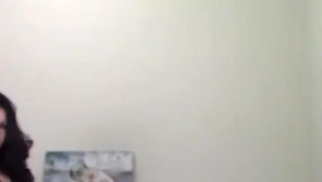 Pequena árabe madura precisa de um duro foda em hd.