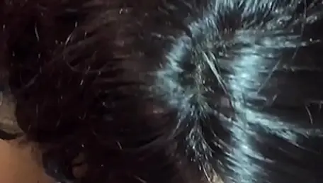 Tattooed ebony amateur finds irresistible squirt