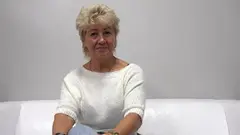 Усердно пашу рядом со своей мачехой