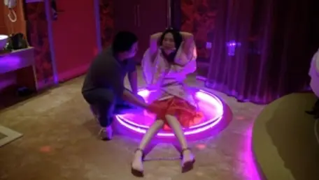 Bondage in the company of japanese babe