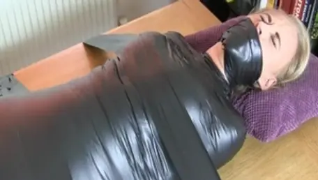 MILF finds irresistible BDSM HD