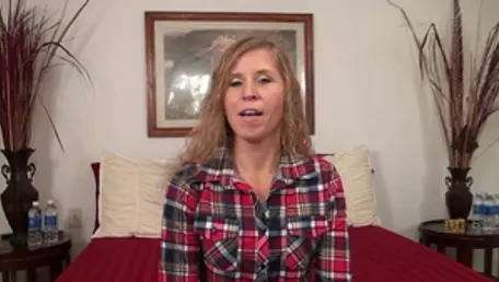 Desperate Amateurs Channel - Vivian Lavey blowjob for money