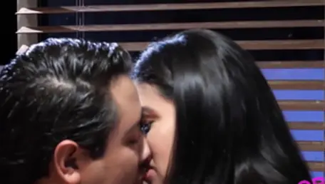 Desperate and pregnant brunette creampie