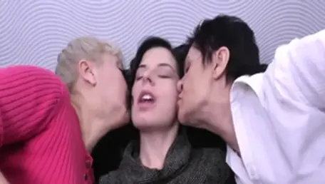 Shaved deutsch mature rushes good fuck HD