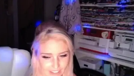 Beautiful wife creampied live on webcam