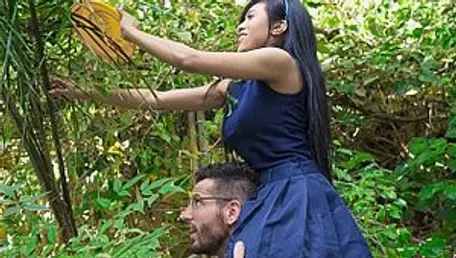 Exxxtra Small: Little Snow Bounces on Hard Rods