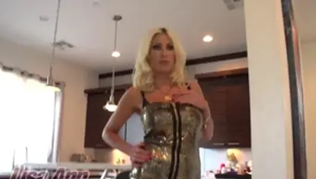 Swedish MILF Puma Swede feels in need of hard pounding